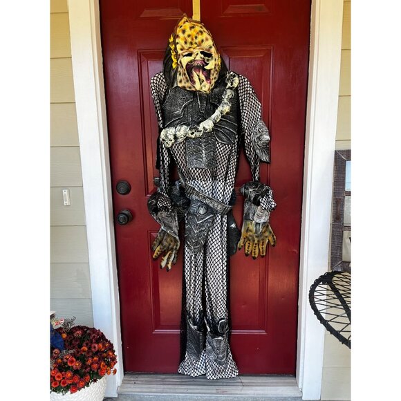 Alien Vs Predator Rubies Adult Halloween Costume Full Set Rare Find! Standard Si - Picture 1 of 13